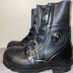 US Army GI Genuine Men’s Extreme Cold Boots 🥾 10R